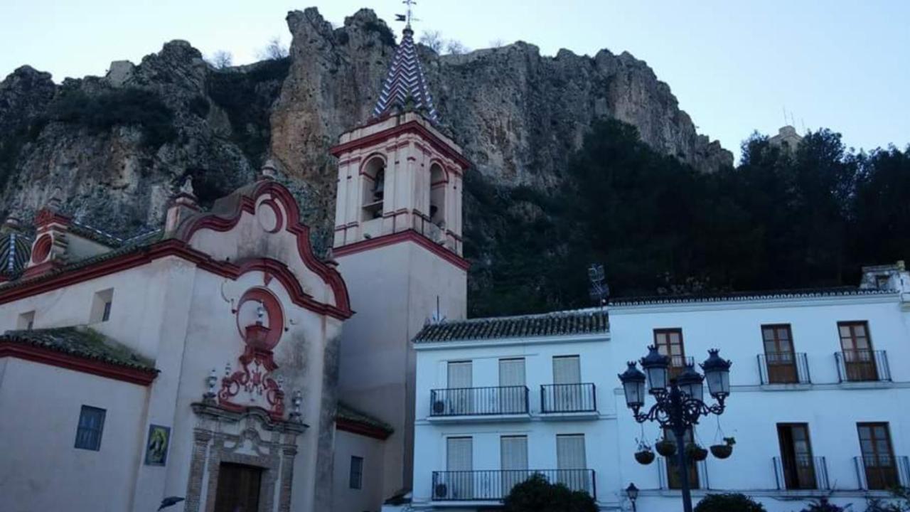 Apartamentos Mirador En La Plaza De Zahara Zahara De La Sierra Exterior foto