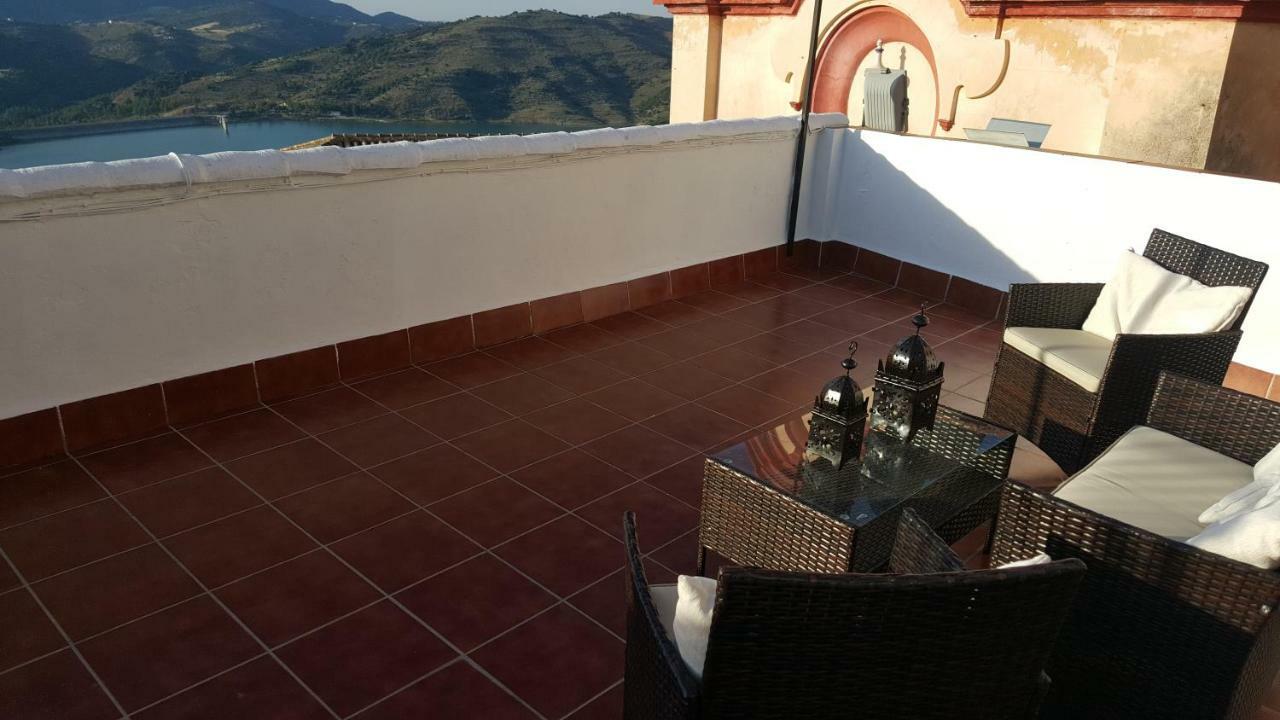 Apartamentos Mirador En La Plaza De Zahara Zahara De La Sierra Exterior foto